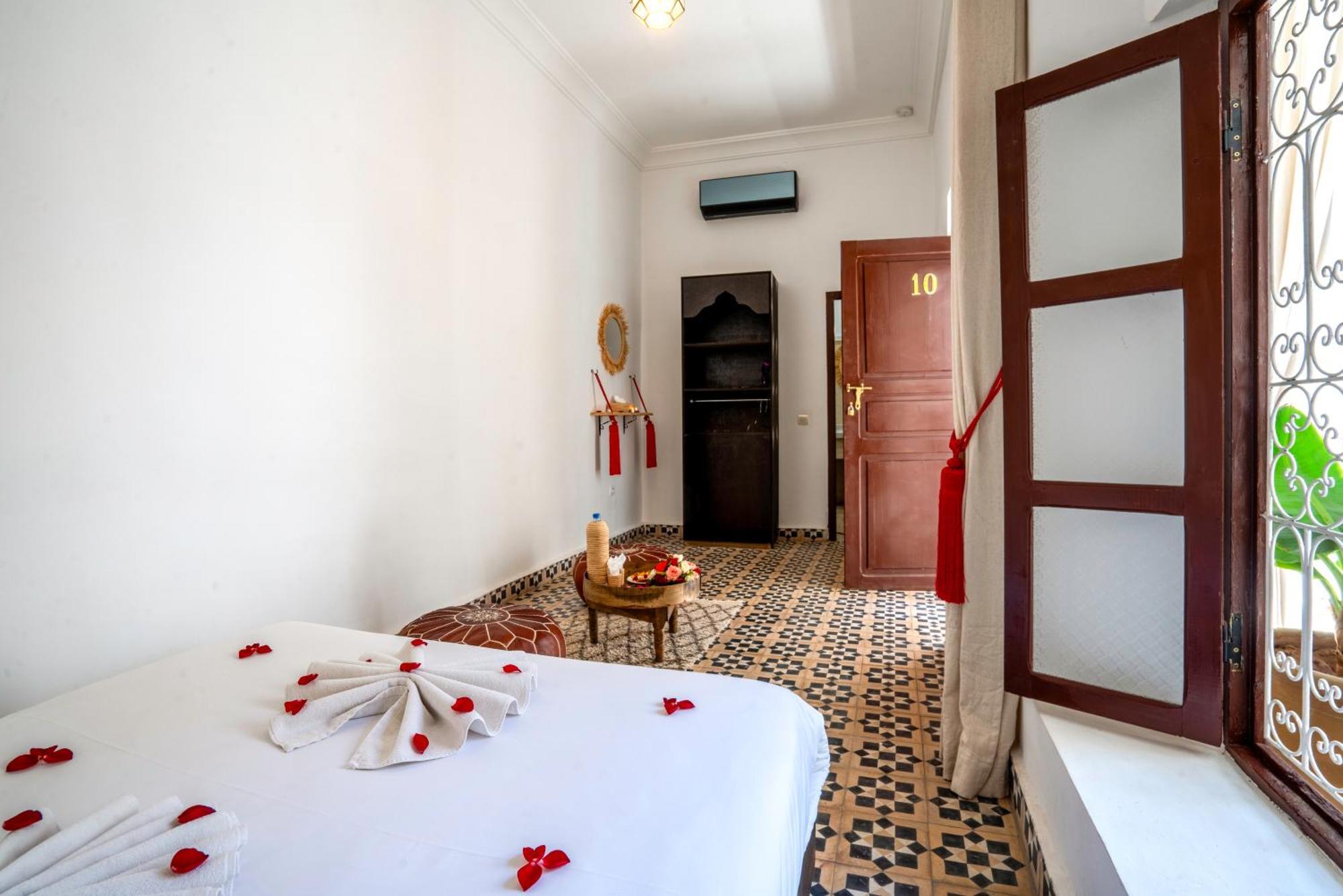 Riad Les Cornes De Gazelle Marrakesh Exteriör bild